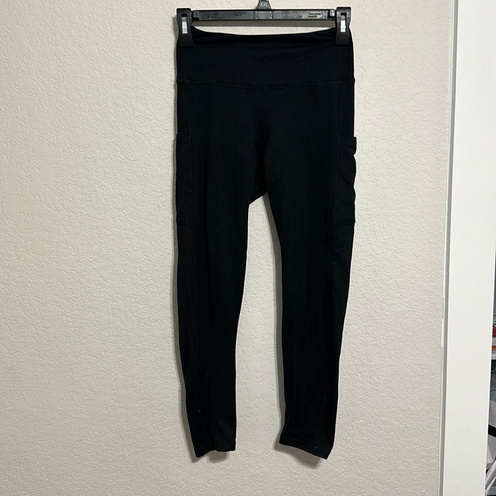 Salty Honey crop legging with side pockets